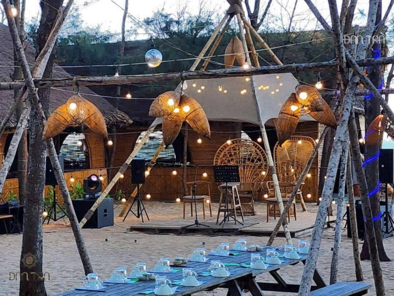 Thiết kế, trang trí vách trần mây tre Hodota Bình Châu resort