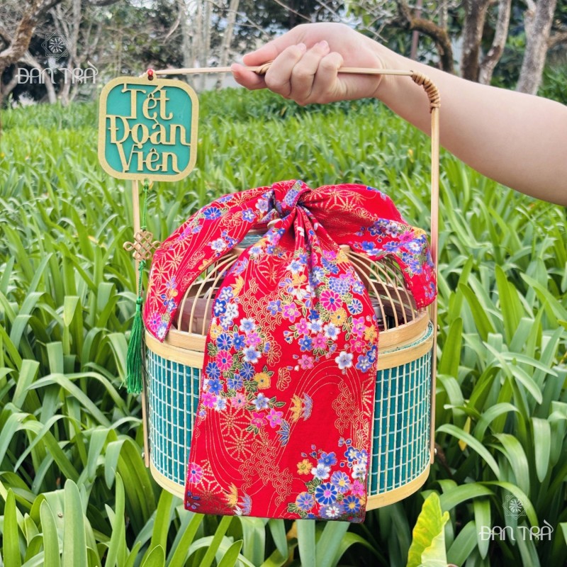 Hộp giỏ quà lồng chim mây tre đan kèm đặc sản Đà Lạt thumb