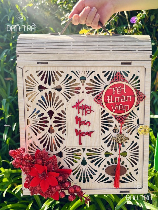 Giỏ quà Đà Lạt kèm tag thương hiệu doanh nghiệp thumb