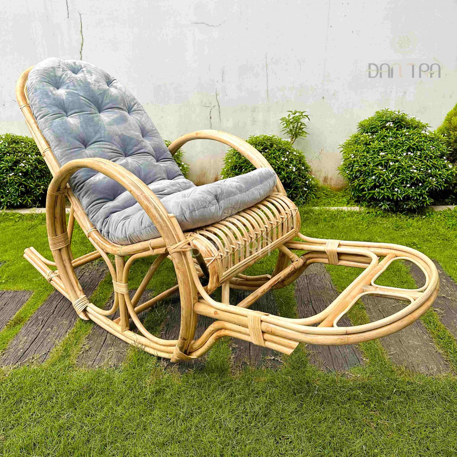 ghế mây bập bênh