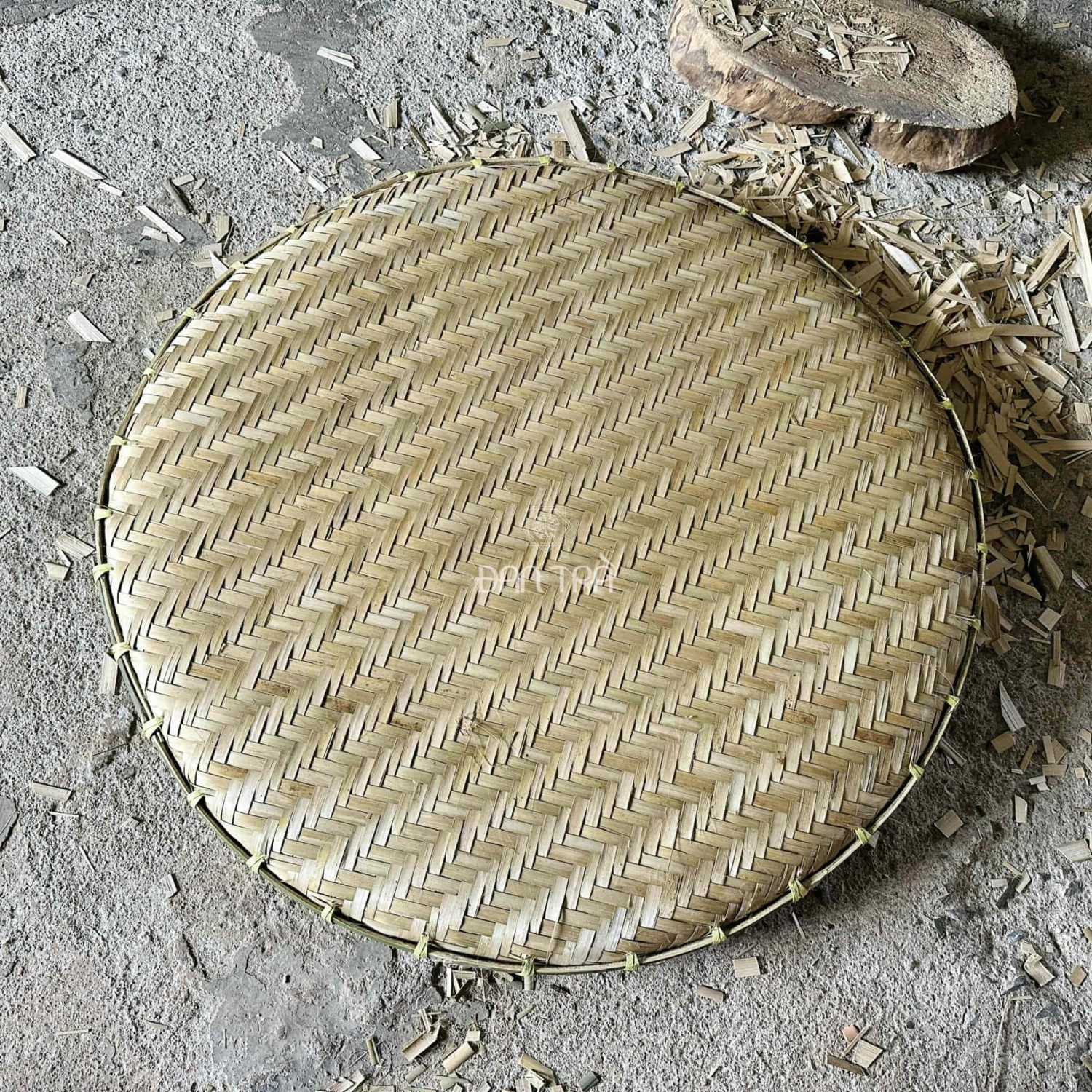 Nong nuôi tằm, nong phơi trà