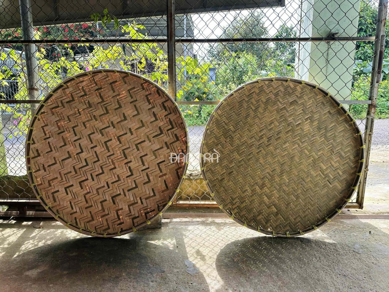 Nong nuôi tằm, nong phơi trà