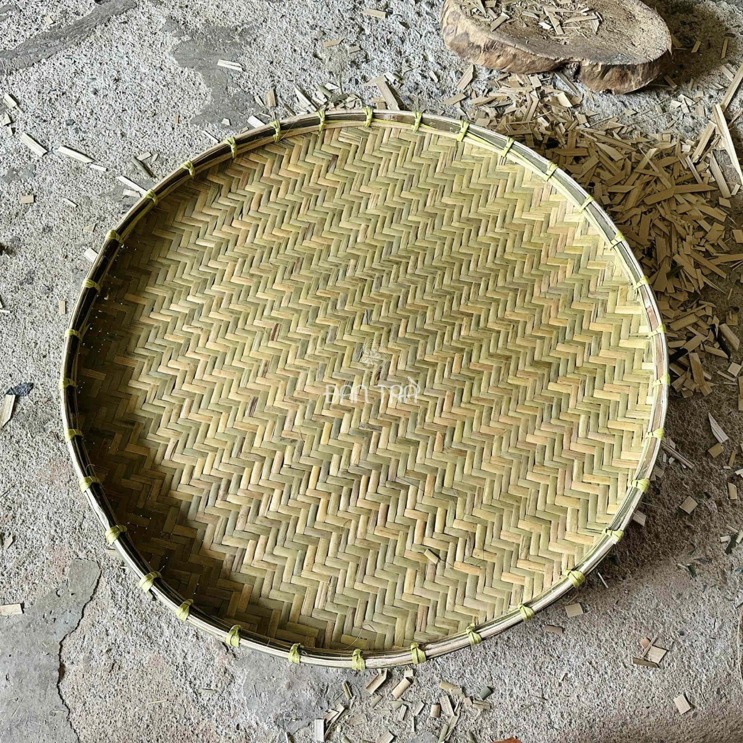 Nong nuôi tằm, nong phơi trà