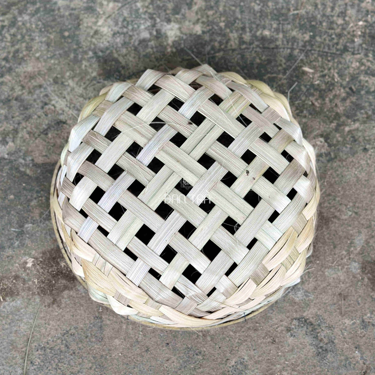 Rổ tre đựng cá hấp