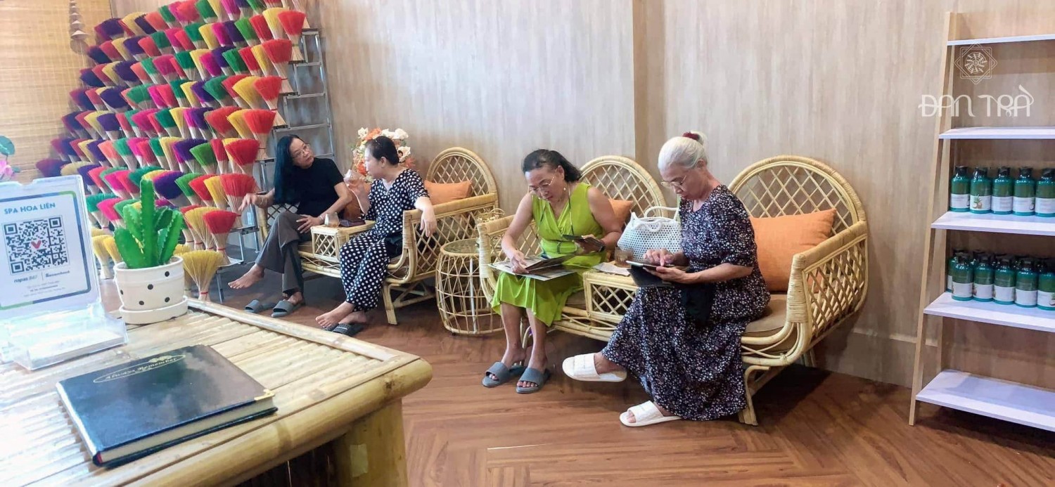 Trang trí spa