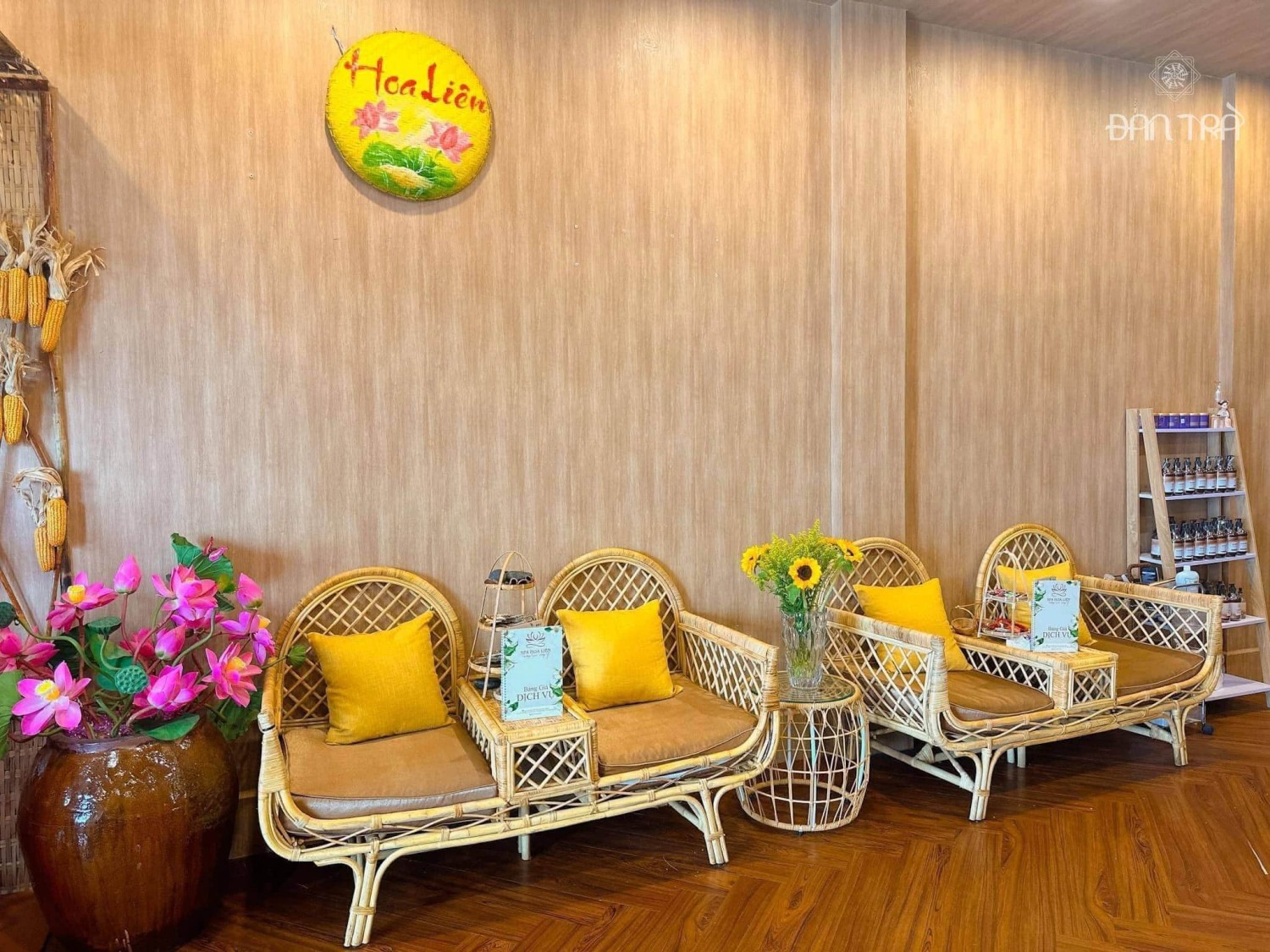 Trang trí spa