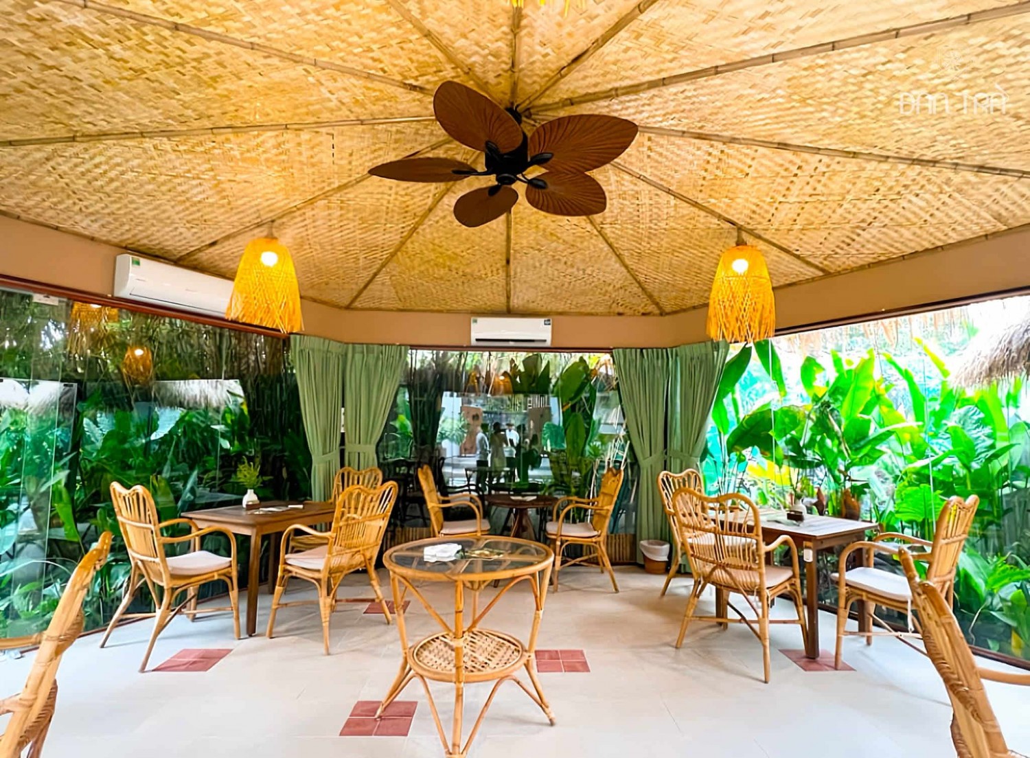 trang trí spa