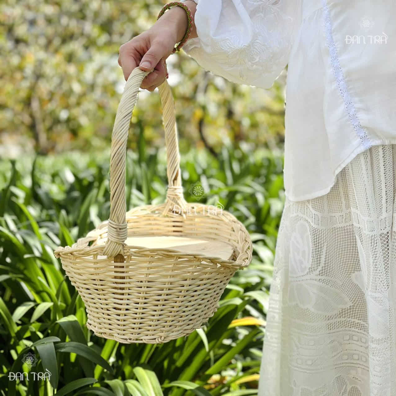 Giỏ mây đưng quà oval đan trắng giá rẻ