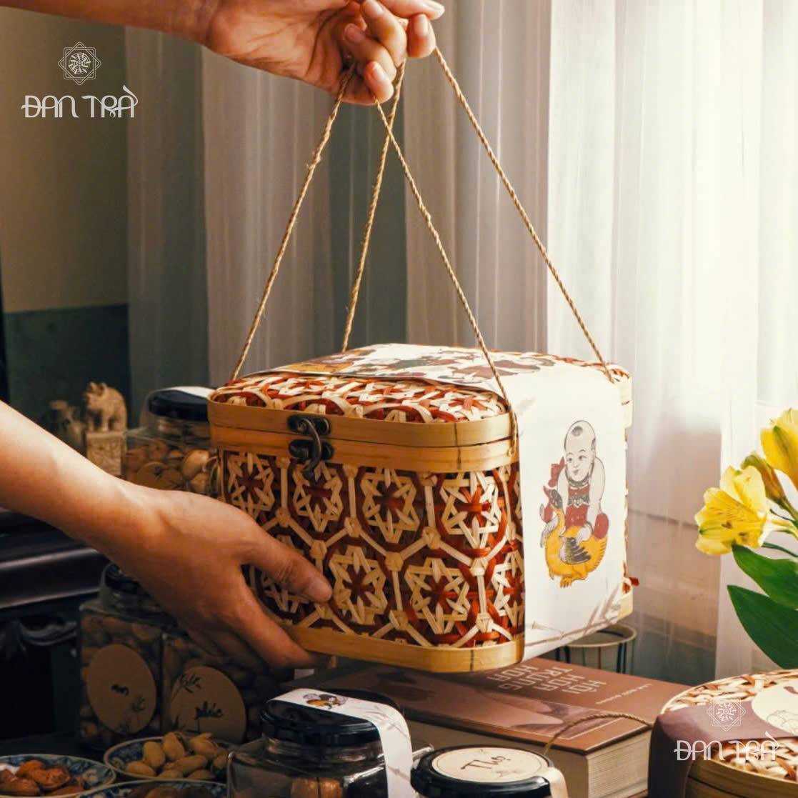 Giỏ tre đựng quà đặc sản Đà Lạt
