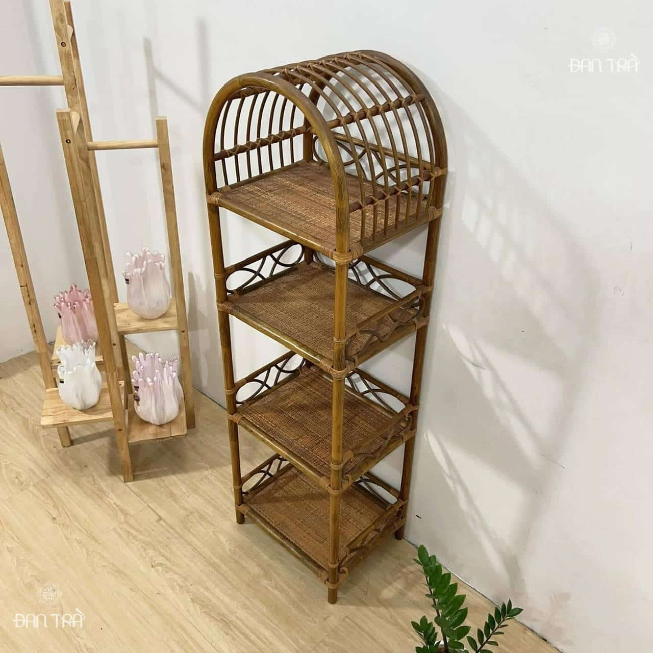 Kệ mây đựng sách vintage, tủ mây đan họa tiết đẹp