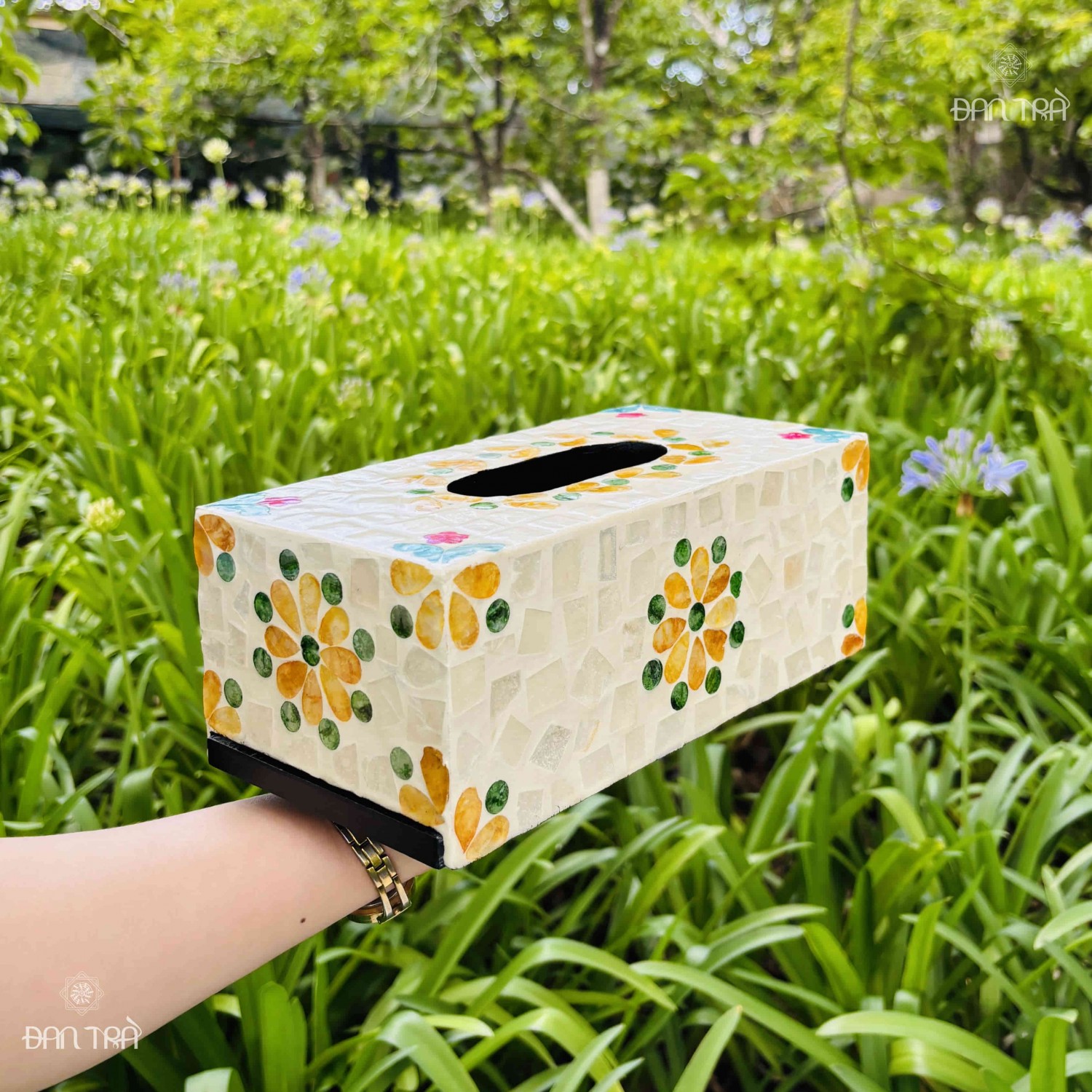 Hộp khăn giấy khảm trai