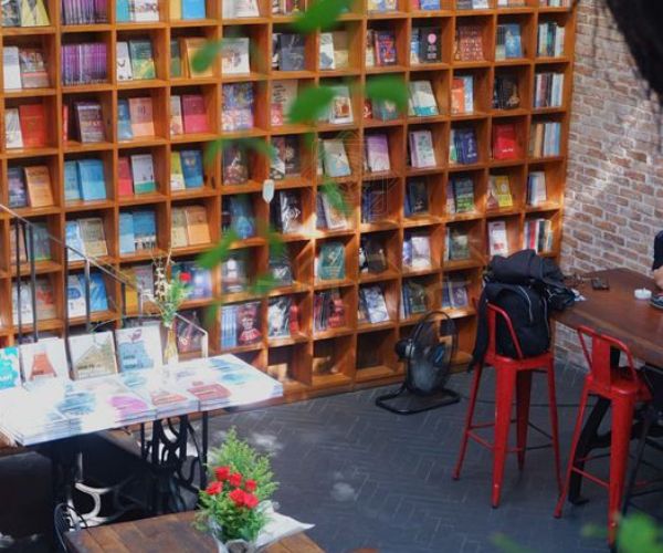 Nhã Nam Books N’ Coffee Sài Gòn - thiên đường của mọi loại sách