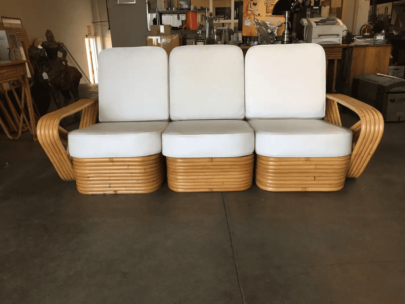 Ghế mây sofa Alfred tam giác ngược