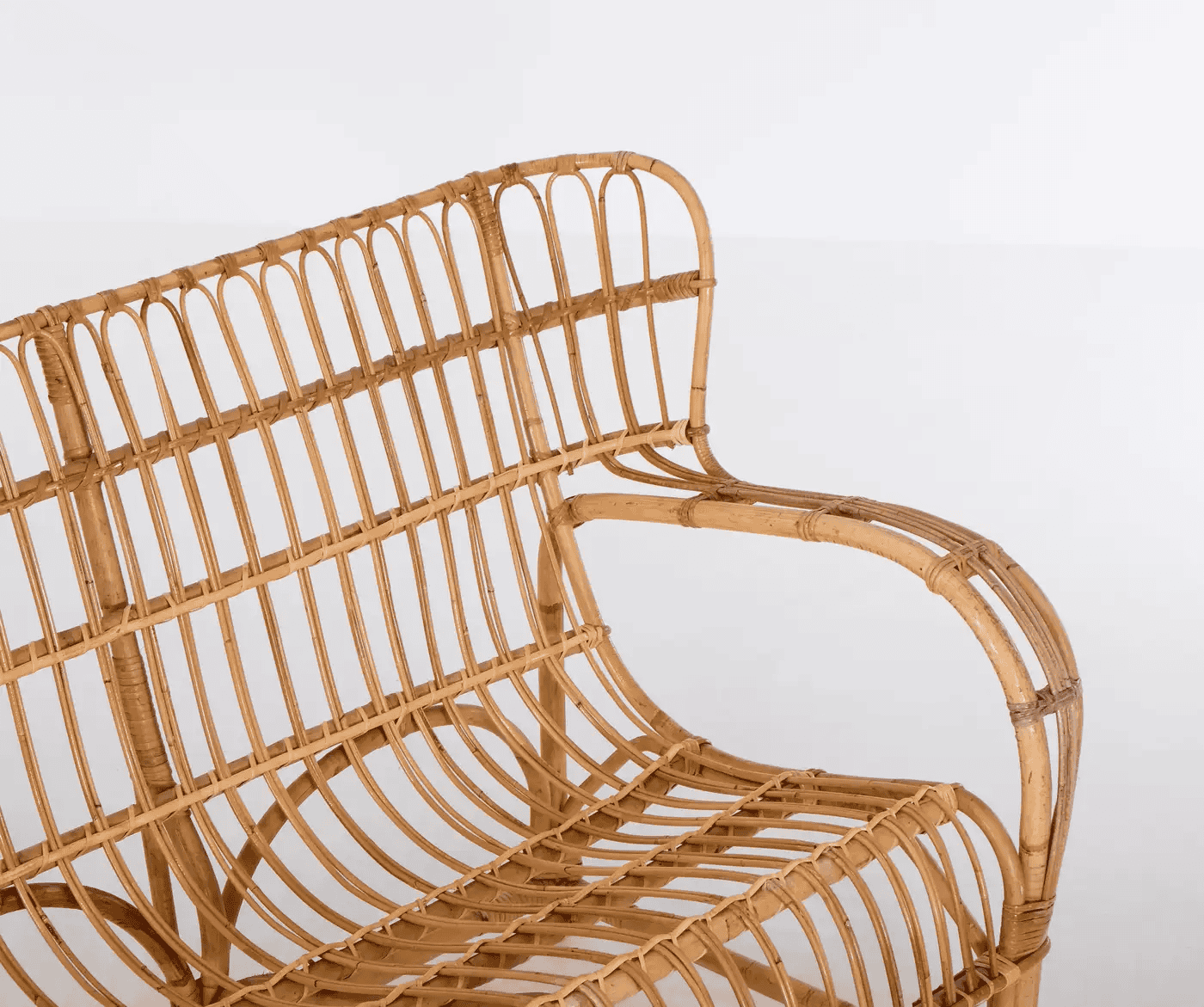 Ghế sofa mây Gilbert uốn lượn hoàng gia