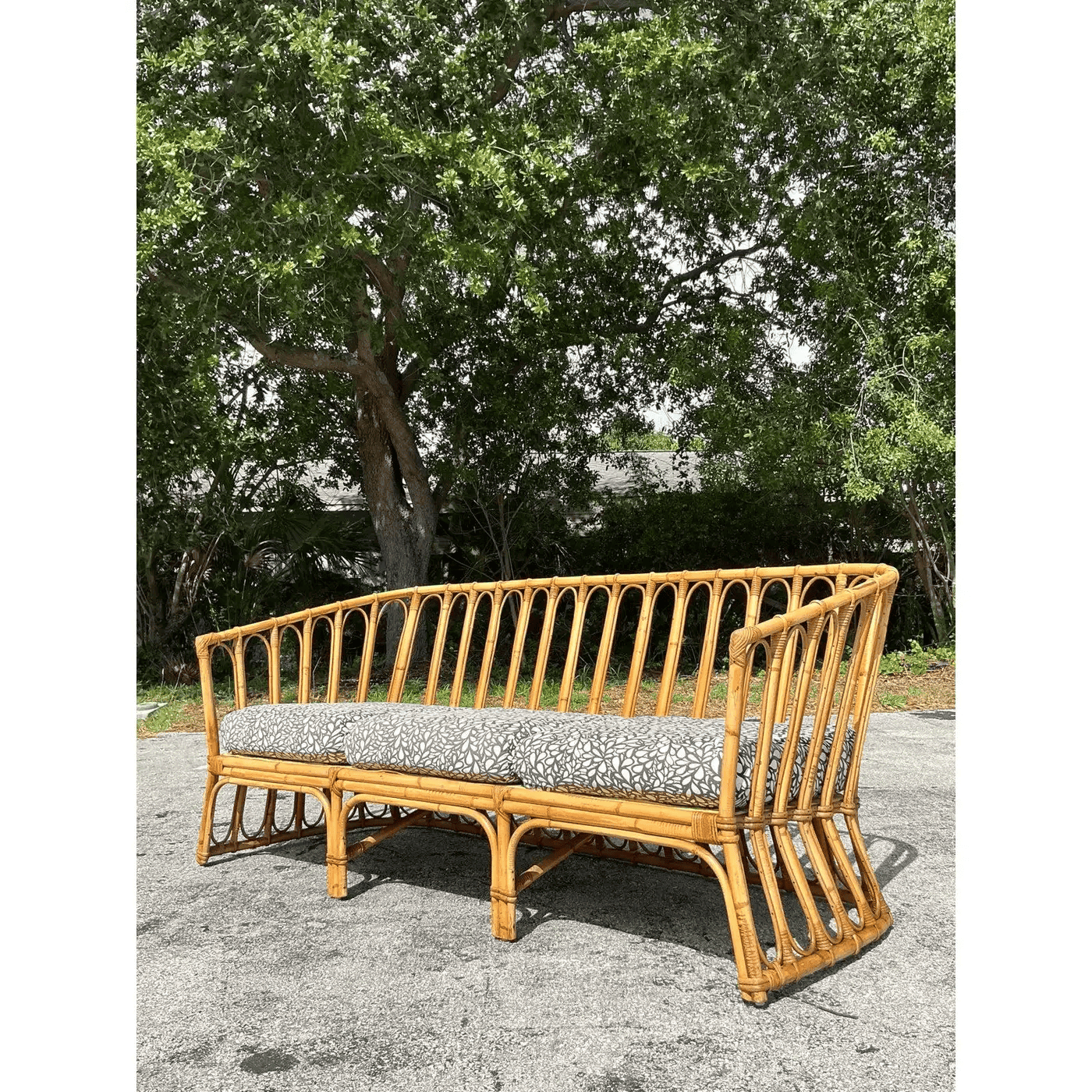 sofa may 62