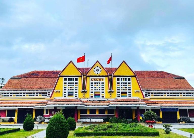 xay dung da lat 20